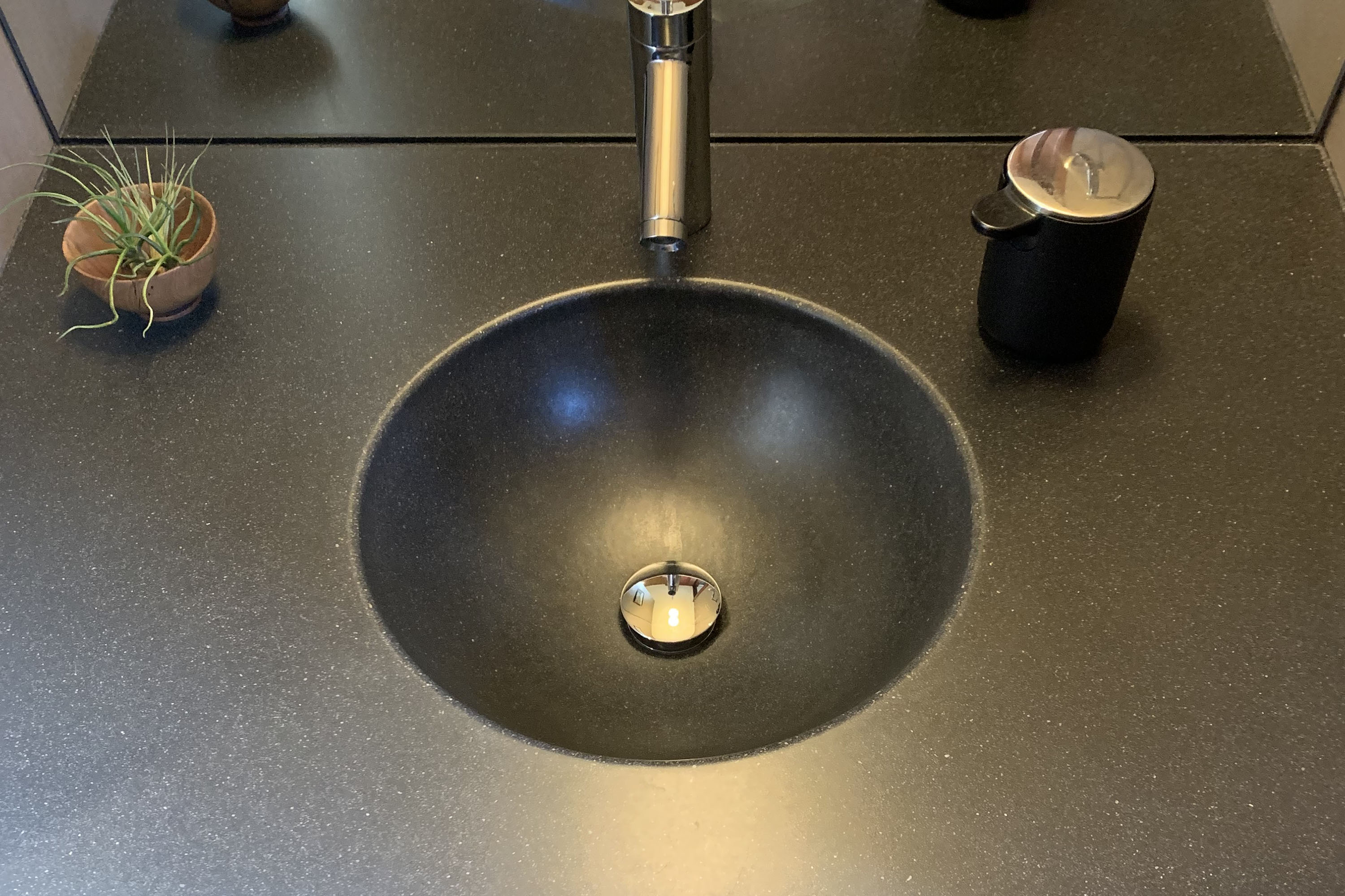 Round Integrated Countertop Sink, N640 Mink