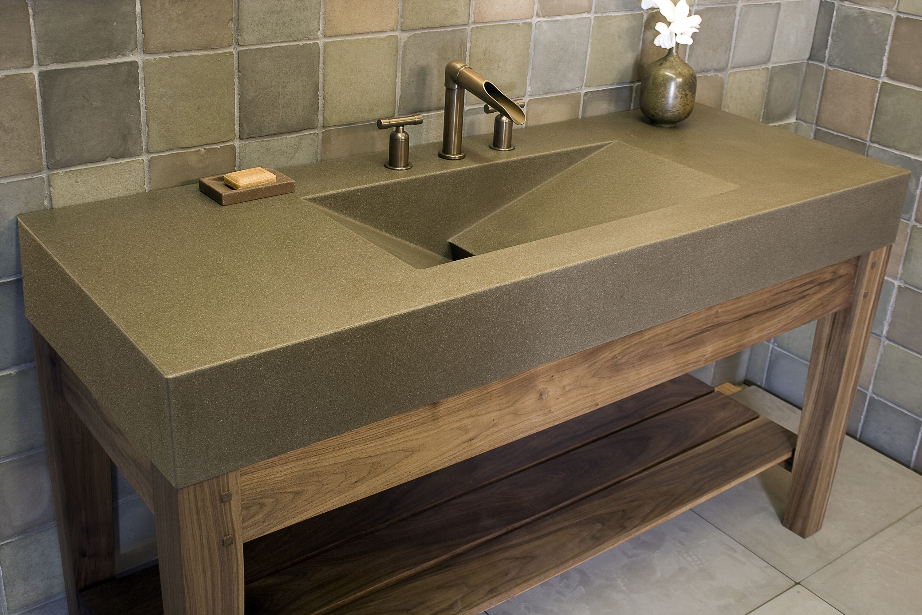 Concrete WaterFall RampSink, N611 Buckskin