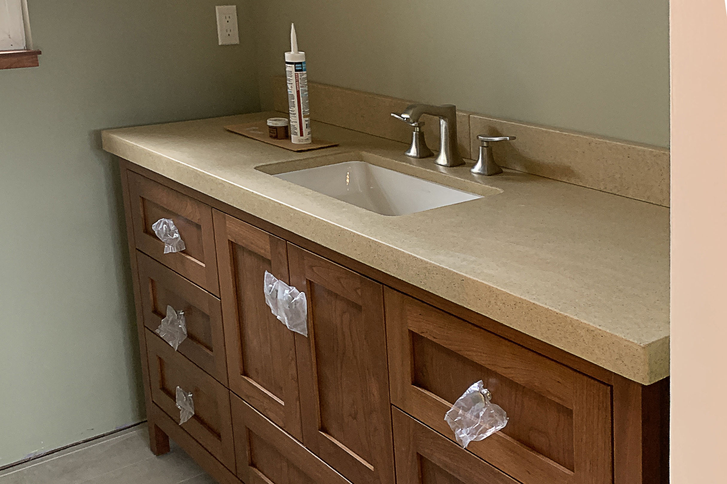 UnderMount Sink with Concrete Countertop, N607 Truffle